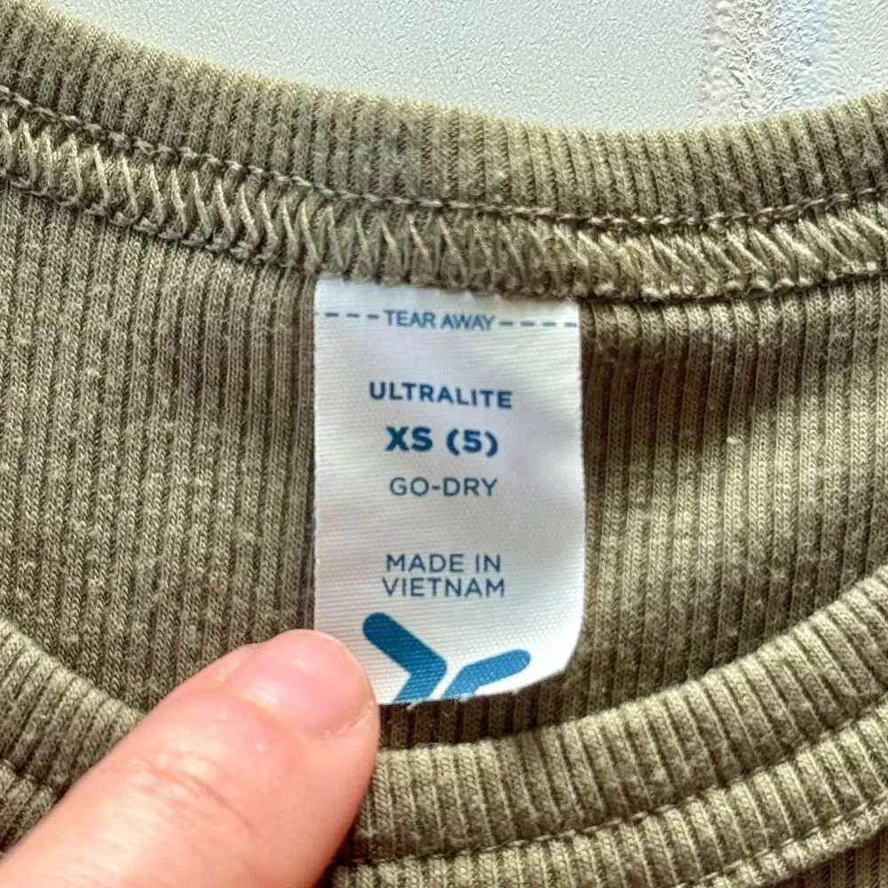4/$10 - Old Navy Toddler Girls Green Long Sleeve Crop Shirt